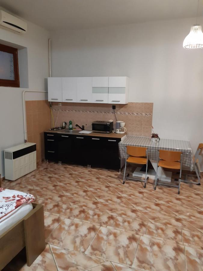 Helga Apartman Makó Dış mekan fotoğraf